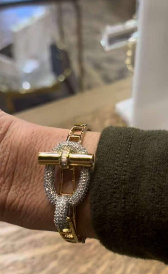 Buckle statement bracelet